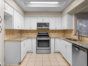 906  Lemontree Court , Arlington Texas 76017
