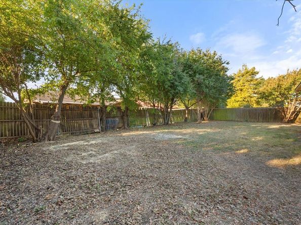 906  Lemontree Court , Arlington Texas 76017