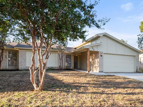 906  Lemontree Court , Arlington Texas 76017