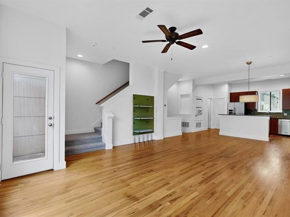 4211  Rawlins Street  528, Dallas Texas 75219