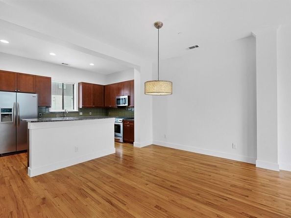 4211  Rawlins Street  528, Dallas Texas 75219