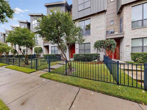 4211  Rawlins Street  528, Dallas Texas 75219