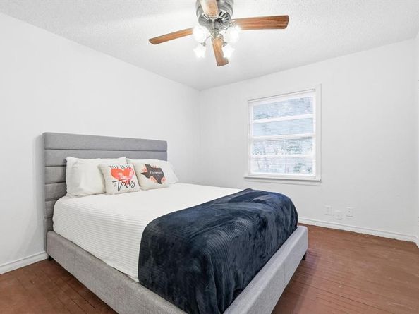 402 E Linda Drive , Garland Texas 75041