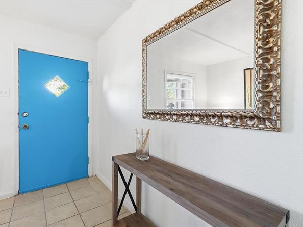 402 E Linda Drive , Garland Texas 75041