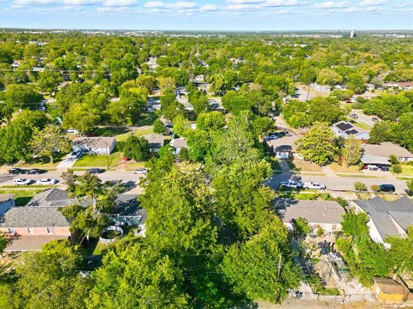 402 E Linda Drive , Garland Texas 75041