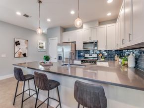 1621  Kyle Avenue , Dallas Texas 75208