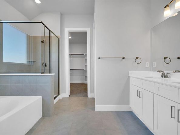 1026  Beaverbrook Lane , DeSoto Texas 75115