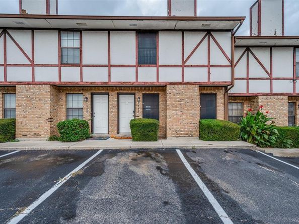 1145  Dallas Drive , Denton Texas 76205