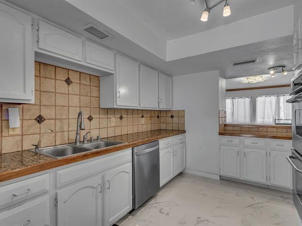 6433  Southpoint Drive , Dallas Texas 75248