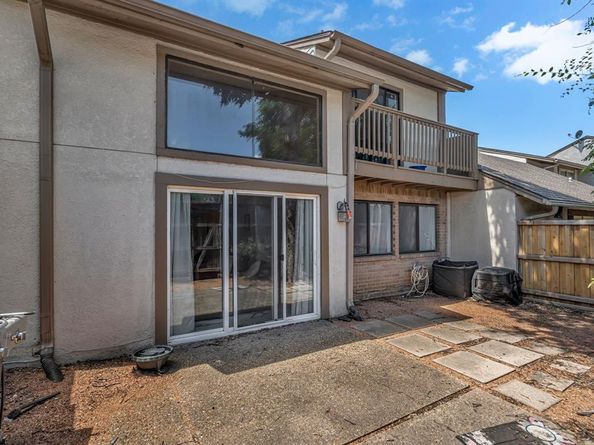 6433  Southpoint Drive , Dallas Texas 75248