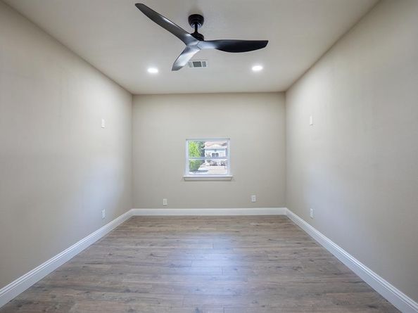 2662  Wilhurt Avenue , Dallas Texas 75216