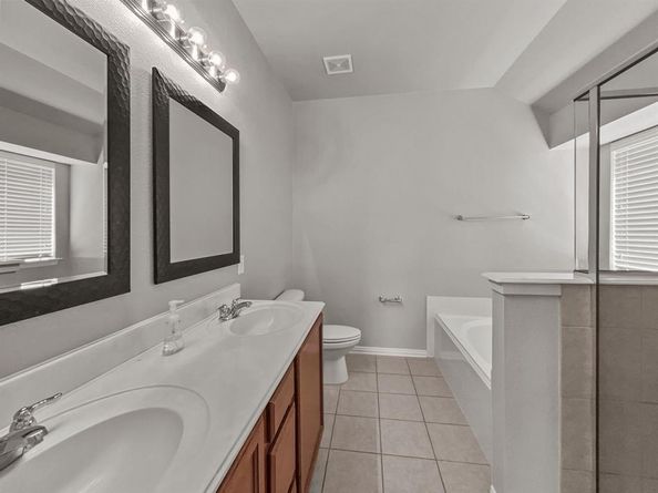 417  Perkins Drive , Argyle Texas 76226