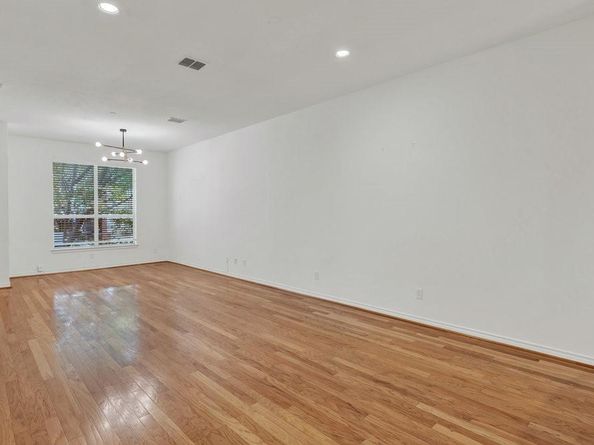 4315  Holland Avenue  19, Dallas Texas 75219