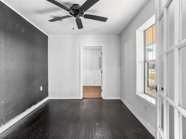 2320  Juniper Street , Haltom City Texas 76117