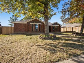 5313  Peninsula Way , Garland Texas 75043