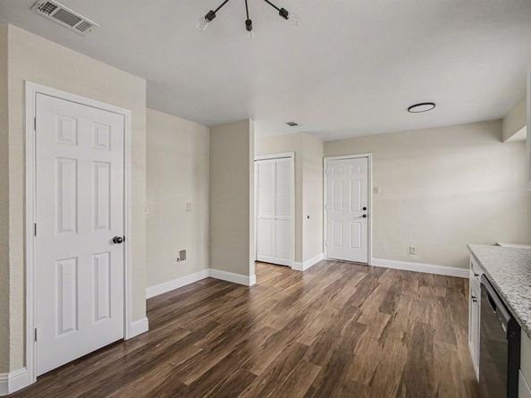 5313  Peninsula Way , Garland Texas 75043