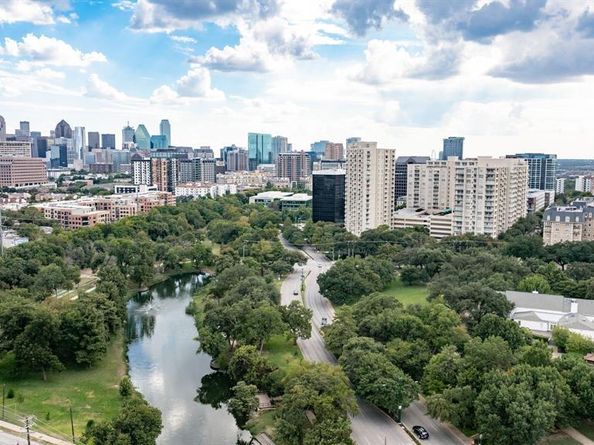 3505  Turtle Creek Boulevard  8B, Dallas Texas 75219