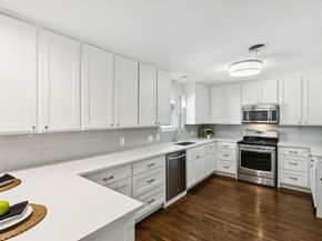 10525  Estate Lane , Dallas Texas 75238