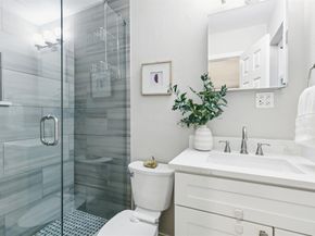 10525  Estate Lane , Dallas Texas 75238