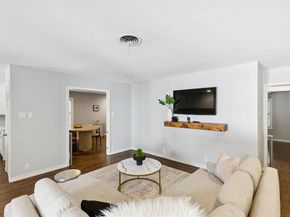 10525  Estate Lane , Dallas Texas 75238