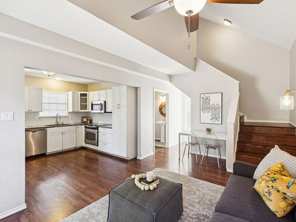 10525  Estate Lane , Dallas Texas 75238