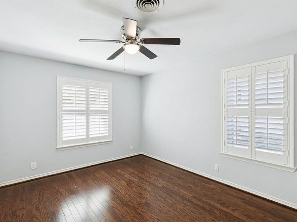 10525  Estate Lane , Dallas Texas 75238