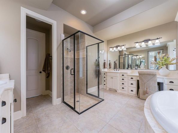 640  Clearwater Drive , Irving Texas 75039