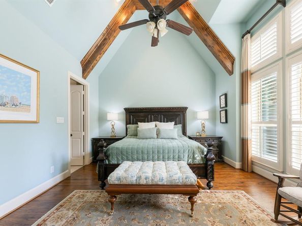 640  Clearwater Drive , Irving Texas 75039