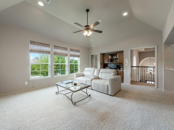 640  Clearwater Drive , Irving Texas 75039