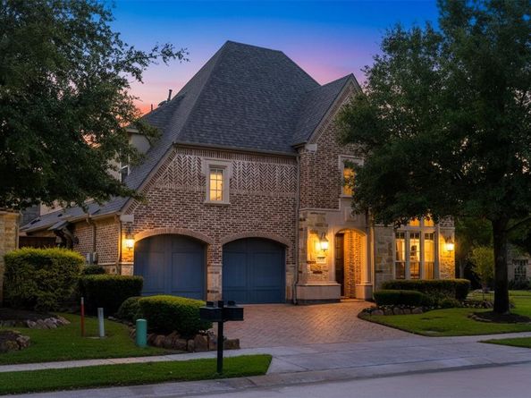 640  Clearwater Drive , Irving Texas 75039