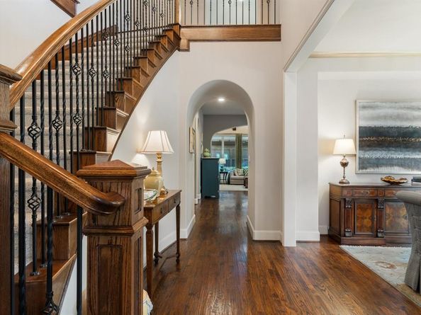 640  Clearwater Drive , Irving Texas 75039