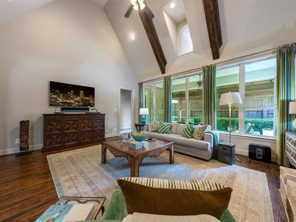 640  Clearwater Drive , Irving Texas 75039