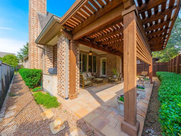 640  Clearwater Drive , Irving Texas 75039