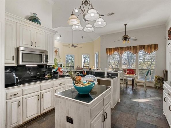 709  Timberview Court N, Fort Worth Texas 76112