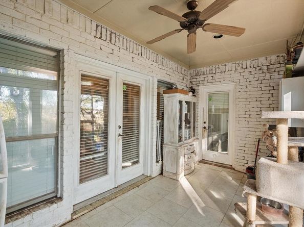 709  Timberview Court N, Fort Worth Texas 76112