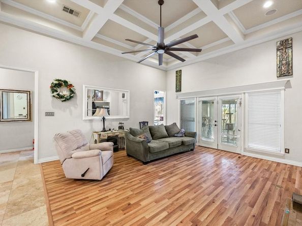 709  Timberview Court N, Fort Worth Texas 76112