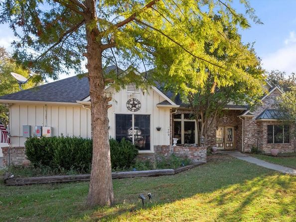 709  Timberview Court N, Fort Worth Texas 76112