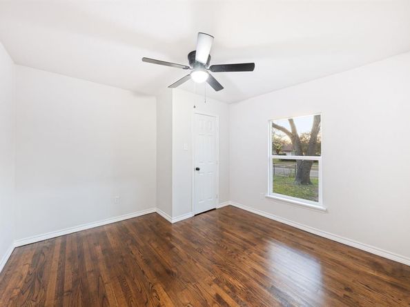 1536  Prichard Lane , Dallas Texas 75217