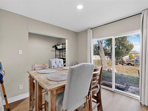 1725  Emerald Street , Grand Prairie Texas 75051