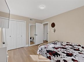 1725  Emerald Street , Grand Prairie Texas 75051