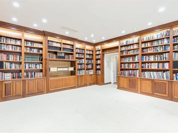 6410  Forest Creek Drive , Dallas Texas 75230