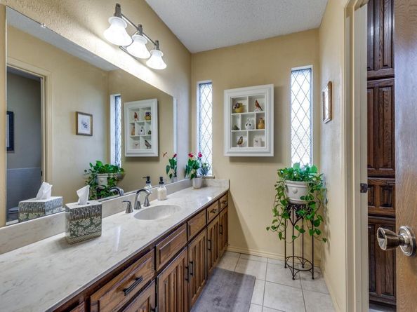 4225  Capilla Street , Fort Worth Texas 76133