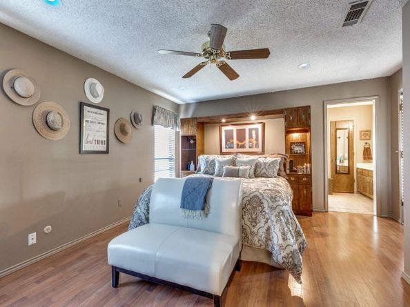 4225  Capilla Street , Fort Worth Texas 76133