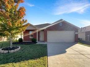 421  Blue Crow Lane , Fort Worth Texas 76052