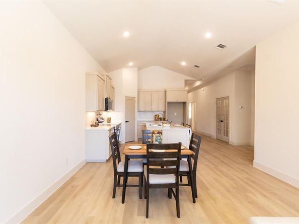 5104  Curzon Avenue , Fort Worth Texas 76107