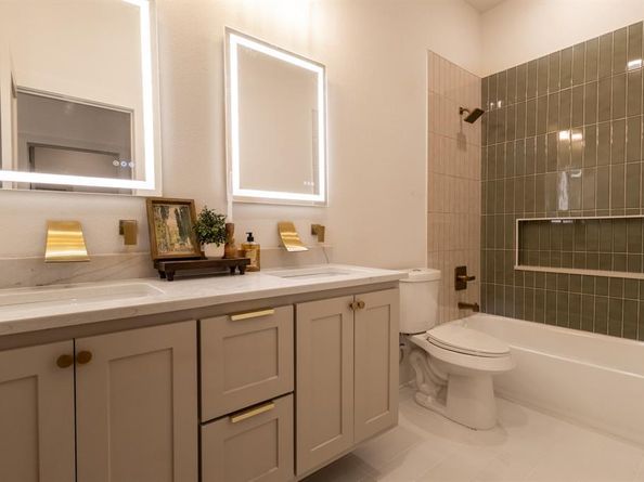 5104  Curzon Avenue , Fort Worth Texas 76107