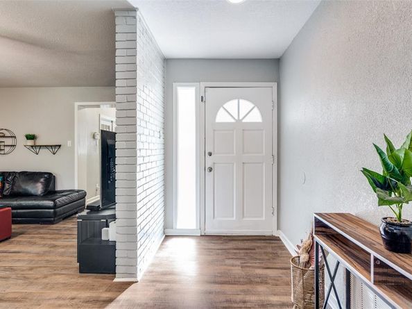 5608  Wales Avenue , Fort Worth Texas 76133