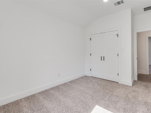 5401  Helmick Avenue , Fort Worth Texas 76107