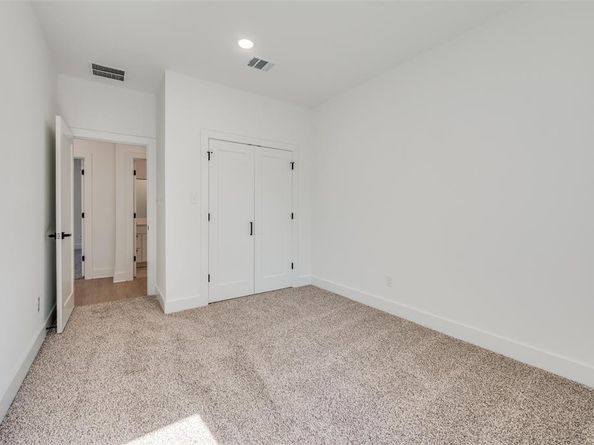 5401  Helmick Avenue , Fort Worth Texas 76107