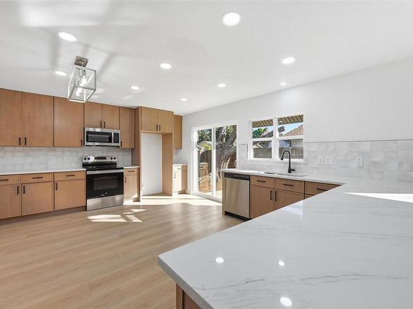 3233  Shield Lane , Garland Texas 75044